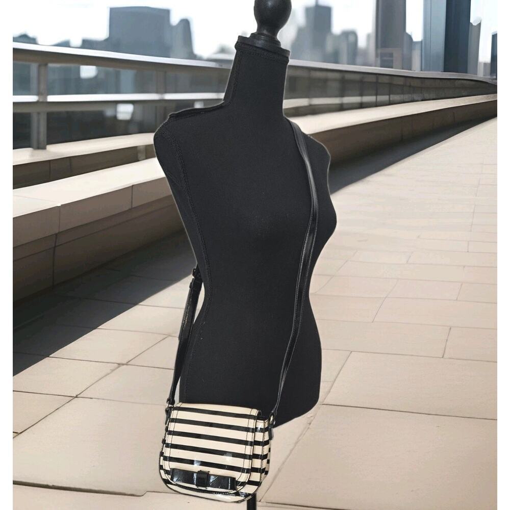 Kate Spade Chelsea Park Black Cream Striped Patent Leather Mini Crossbody 7x5x3